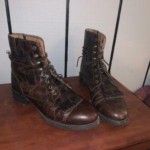 Women’s Ariats Brand new lightly used